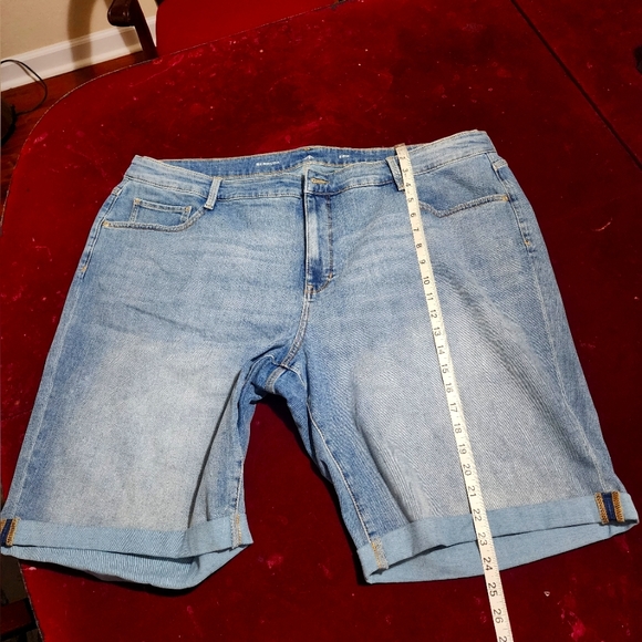 NWOT ... St. John's Bay Jeans Shorts - Picture 7 of 9